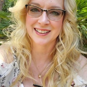 Meet your Posher, Vicki